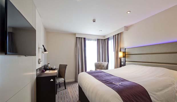 Premier Inn London Tolworth Kingston upon Thames  Extérieur photo